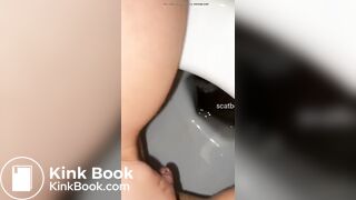 Sexy girl pooping - video 63