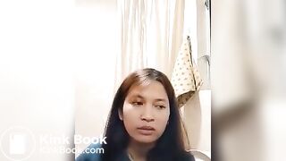 Girl Farting in The Toilet part 1