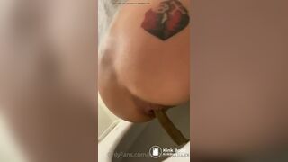 Toilet pooping - video 187