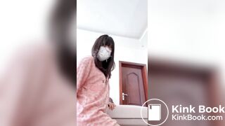 Diarrhea girl begs for toilet