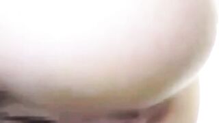 BEAUTIFUL FEMALE ASS RELEASES FECES INTO THE TOILET