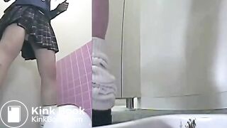 Japanese woman's toilet scene - video 409