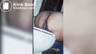 Fat ass shitting - video 7