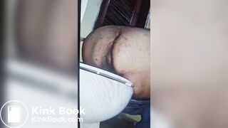 Fat ass shitting - video 7