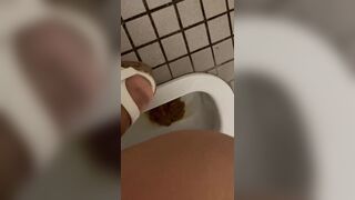 Women pooping shitshit
