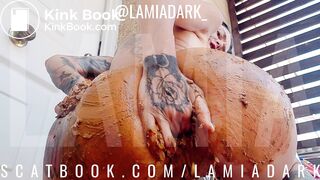 Shitting outside @lamiadark_