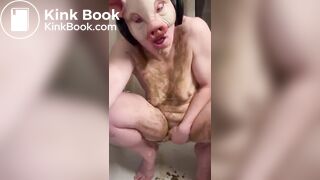 Nasty ugly cunt plays with shit