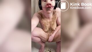 Nasty ugly cunt plays with shit