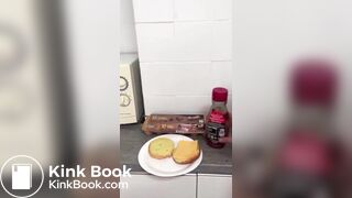 Spanish girl teaches us how to prepare hamburger