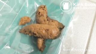 Girls shitting compilation - video 3