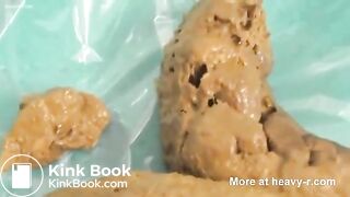 Girls shitting compilation - video 3