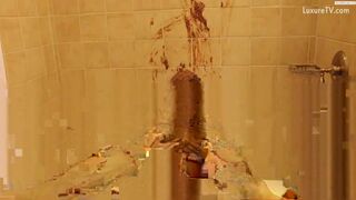 beautiful girl scat on bath !