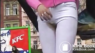jeans poo