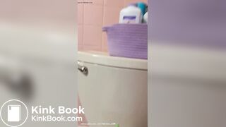 Beauty MILF dropping