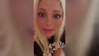 Texan girl toilet selfie