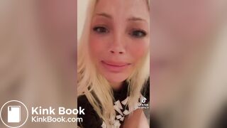 Texan girl toilet selfie