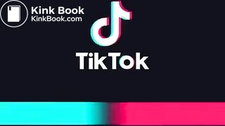 Blondie girl toilet selfie