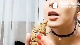 Colombian girl drops a giant toy to make a giant nugget