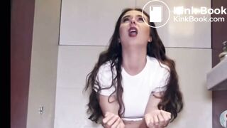 Girls pooping - video 41