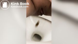 Girl pooping Mulher cagando - video 4