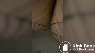LIQUID-SHIT-CLOSE_UP
