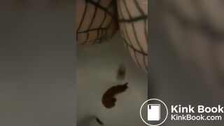 LIQUID-SHIT-CLOSE_UP