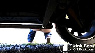 Girl shitting outdoor - video 5