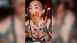 Laying shitty eggs @lamiadark