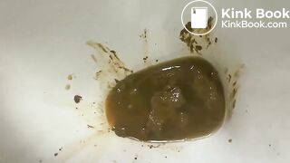 HUGE GERMAN OMA ON THE TOILET POT