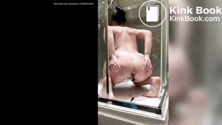 Brunette drop a poo in her bath