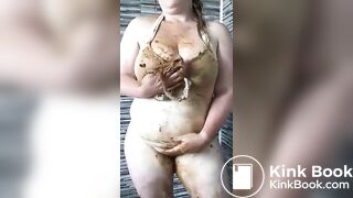 Messy shit masterbate