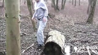 WINTER POO IN THE WOODS