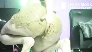 Camgirl scat smear - video 1