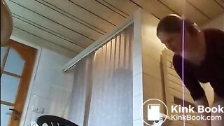 Dutch PAWG shits big pile on dick