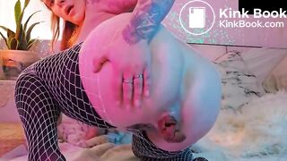 big ass ginger P.A.W.G. take a huge sexy shit