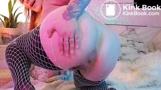 big ass ginger P.A.W.G. take a huge sexy shit