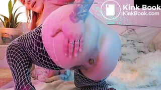 big ass ginger P.A.W.G. take a huge sexy shit