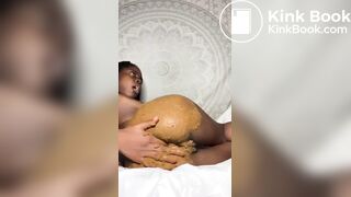 Sexy Ebony scat dildo pussy fuck