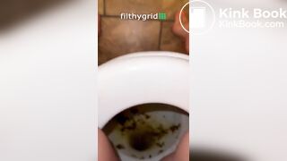 Girls pooping on toilet - video 67