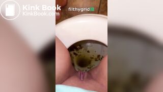 Girls pooping on toilet - video 67