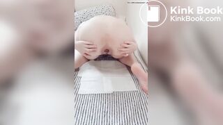 I put paper on the bed to poop