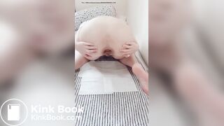 I put paper on the bed to poop