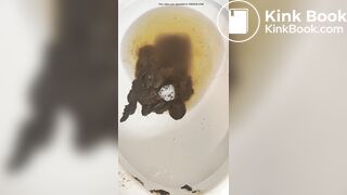 Emi twerks out her diarrhea over the toilet