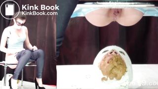 l'm a women's toilet with my mouth - video 2