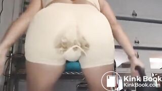 girl pooping pants workout