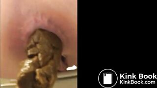 Girl pooping on toilet - video 273