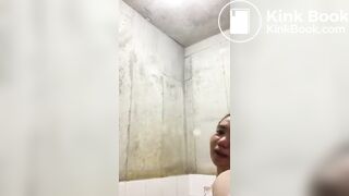 Pinoy Girl Poop Vlog