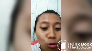 Asian Girl Talk When She Is Pooping