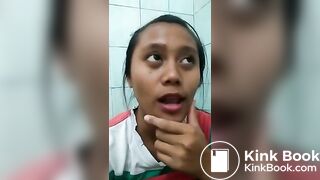 Asian Girl Talk When She Is Pooping