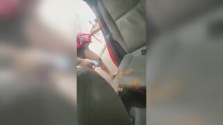 Girl shit herself in the Uber (Short vídeo )